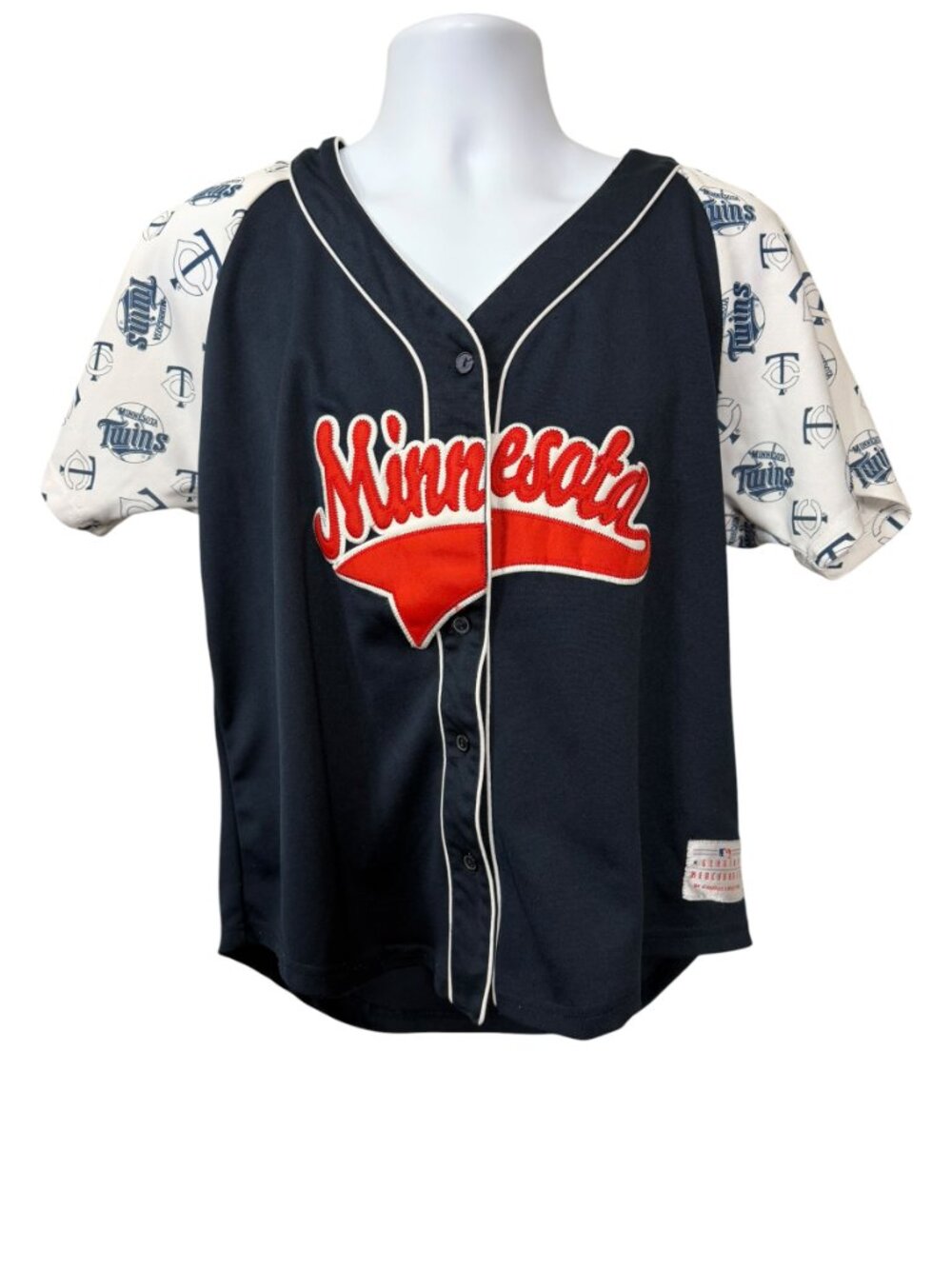 Campus Lifestyle Minnesota Twins Women's XL Button-Up Jersey MLB